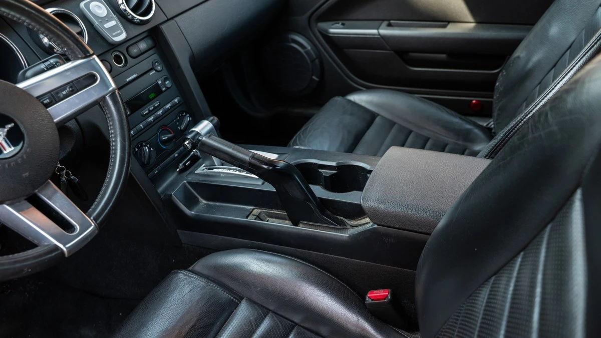 2005 Ford S197 Mustang - Image 20 of 30