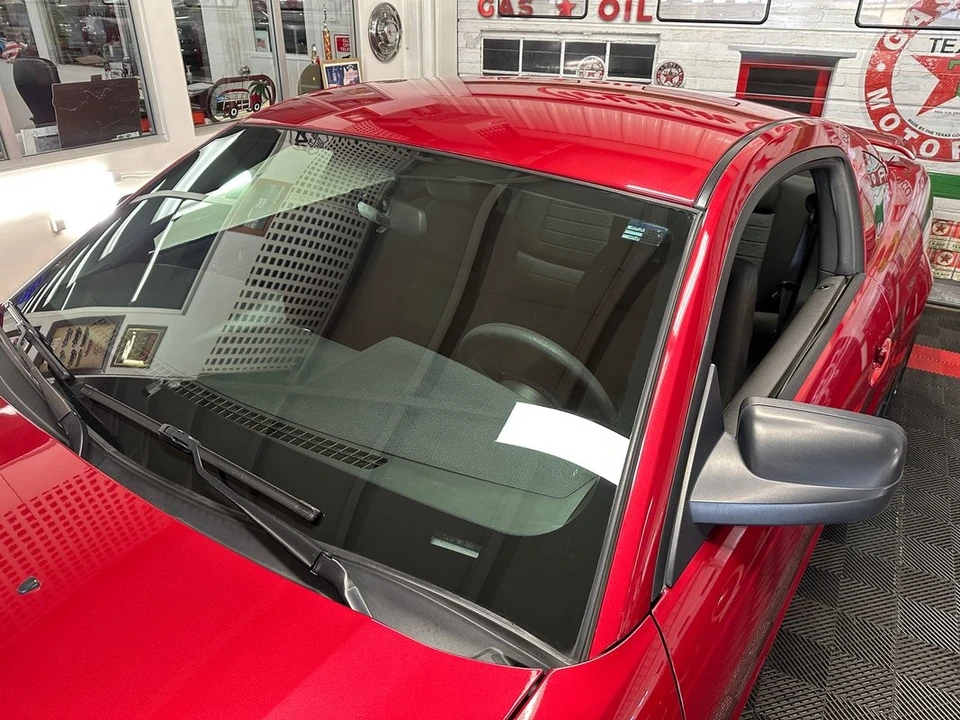 2005 Ford S197 Mustang - Image 11 of 12