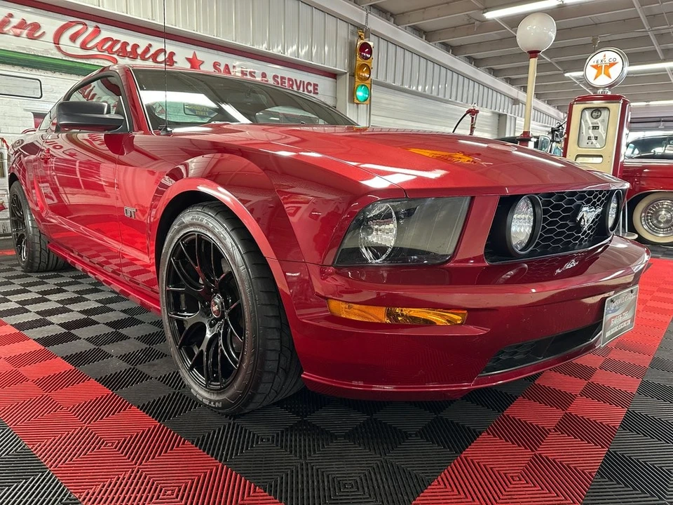 2005 Ford S197 Mustang - Image 3 of 12