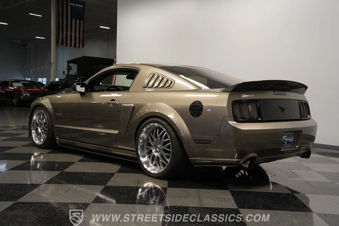 2005 Ford S197 Mustang - Image 10 of 12