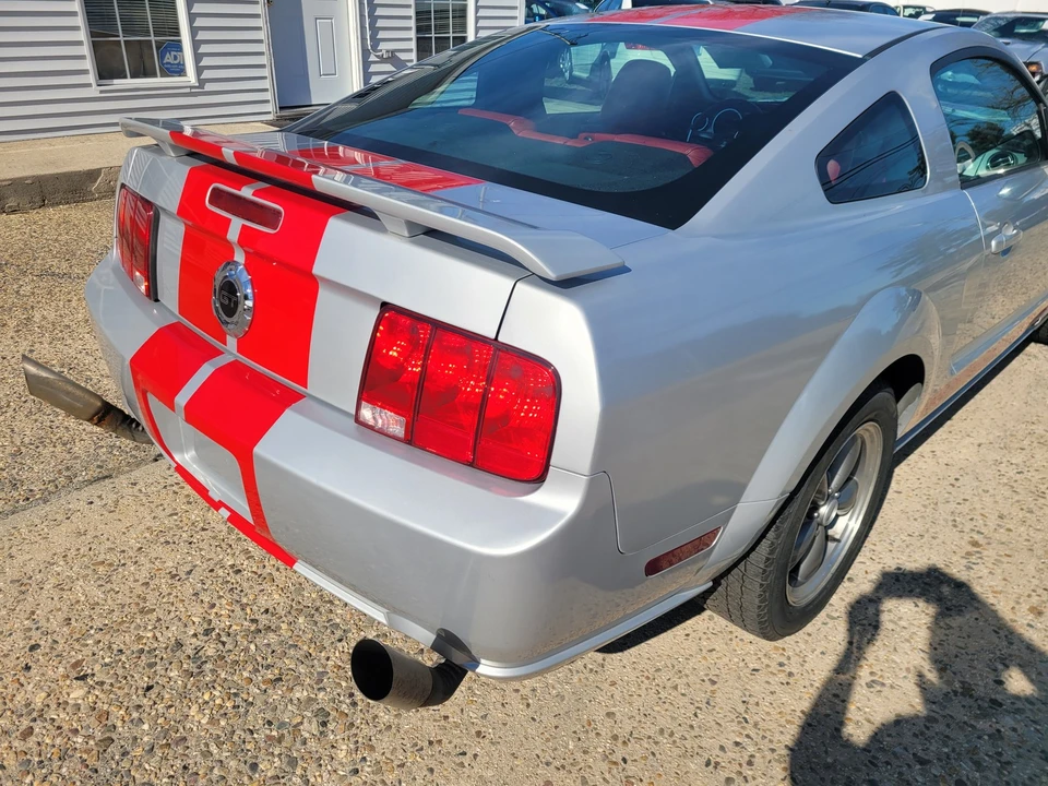 2005 Ford S197 Mustang GT - Image 17 of 31