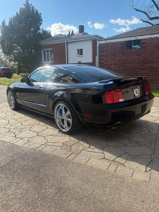 2005 Ford S197 Mustang GT - Image 5 of 16