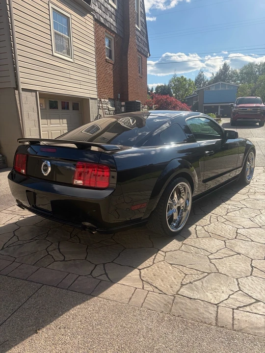 2005 Ford S197 Mustang GT - Image 6 of 16