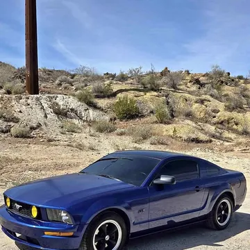 2005 Ford Mustang GT Premium