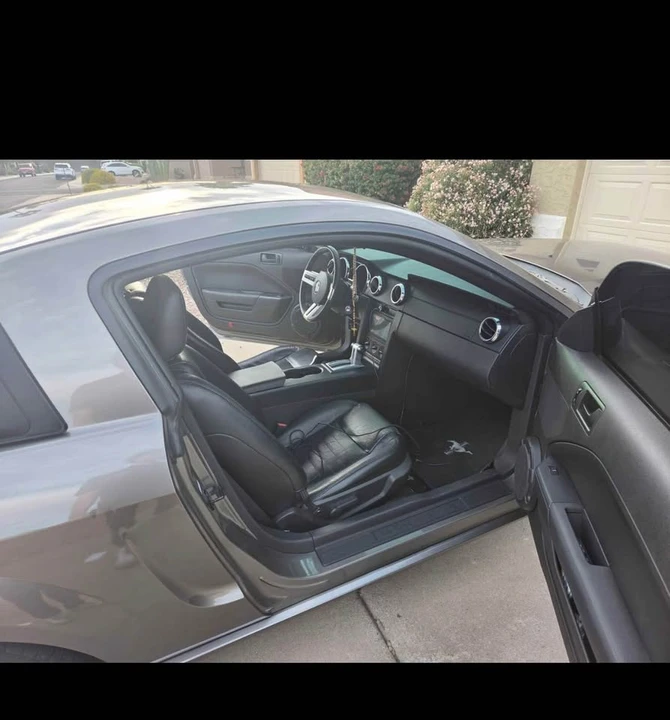 2005 Ford S197 Mustang GT - Image 9 of 11