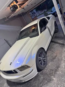 2005 Ford Mustang GT Premium