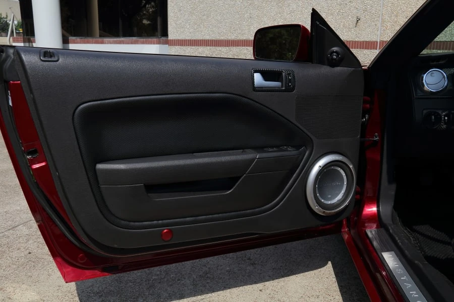 2005 Ford S197 Mustang - Image 28 of 31