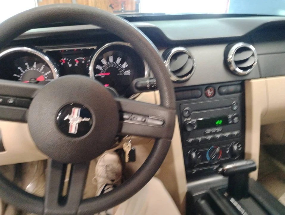 2005 Ford S197 Mustang - Image 7 of 11
