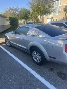 2005 Ford Mustang Coupe