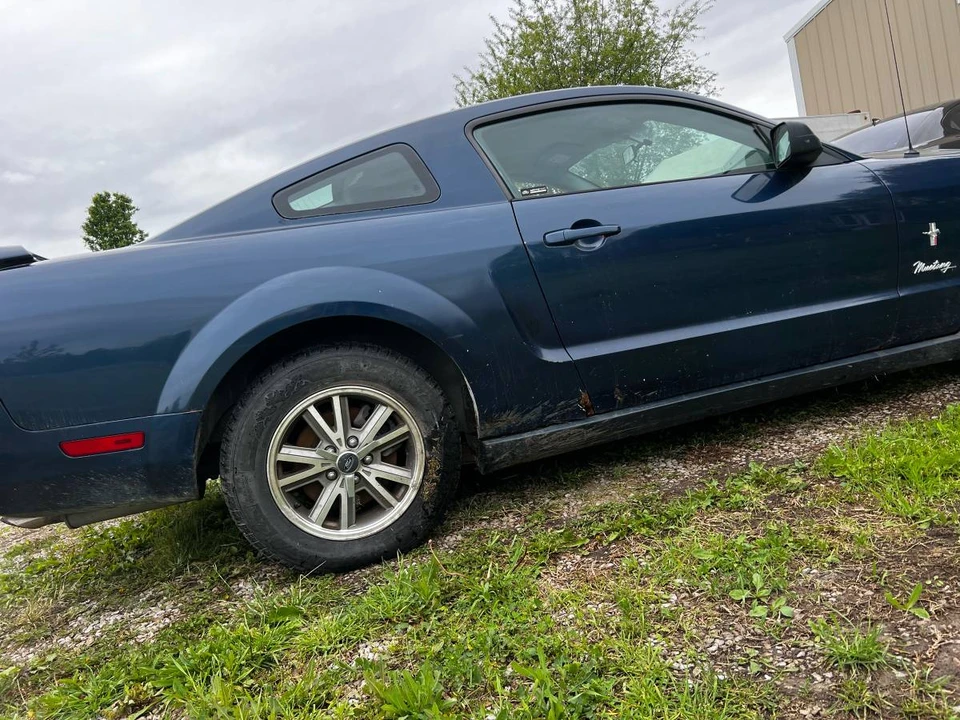 2005 Ford S197 Mustang - Image 3 of 8