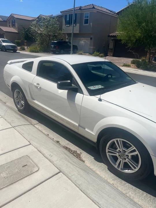 2005 Ford S197 Mustang - Image 2 of 4