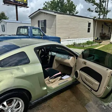 2005 Ford Mustang V6