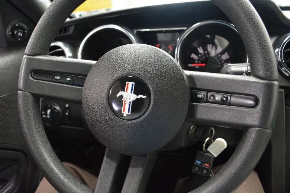 2005 Ford S197 Mustang - Image 15 of 16