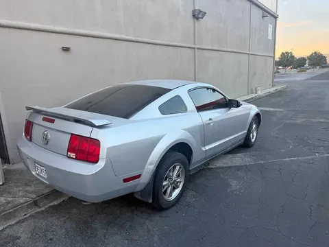 2005 Ford Mustang
