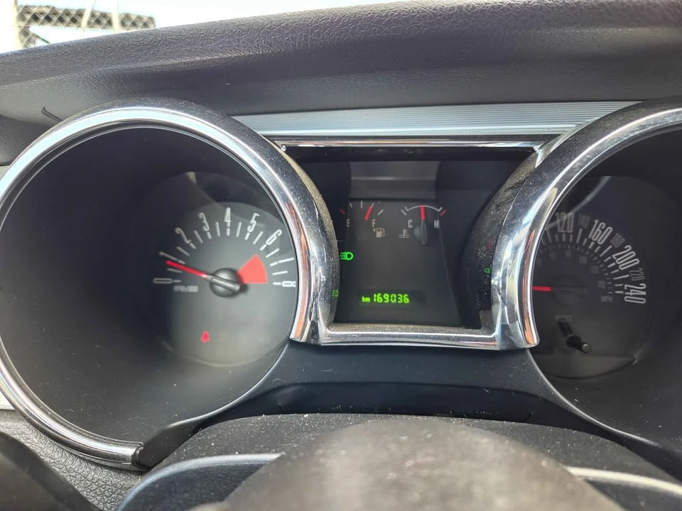 2005 Ford S197 Mustang - Image 8 of 11
