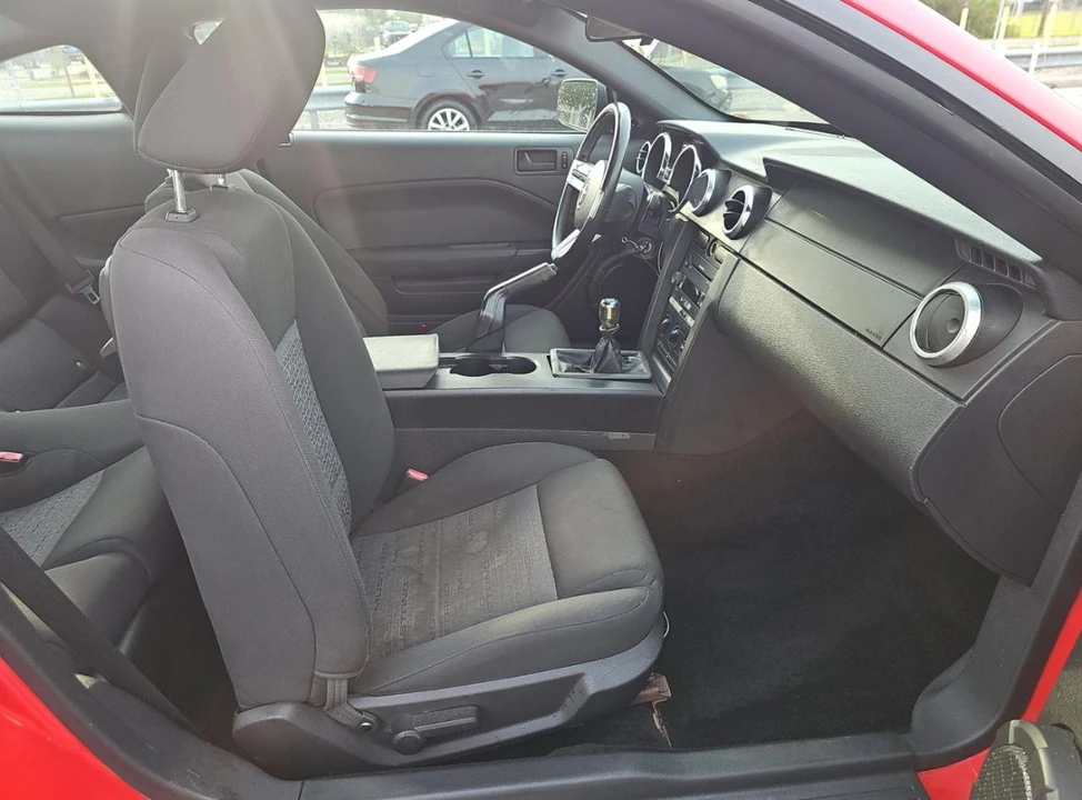 2005 Ford S197 Mustang - Image 11 of 13