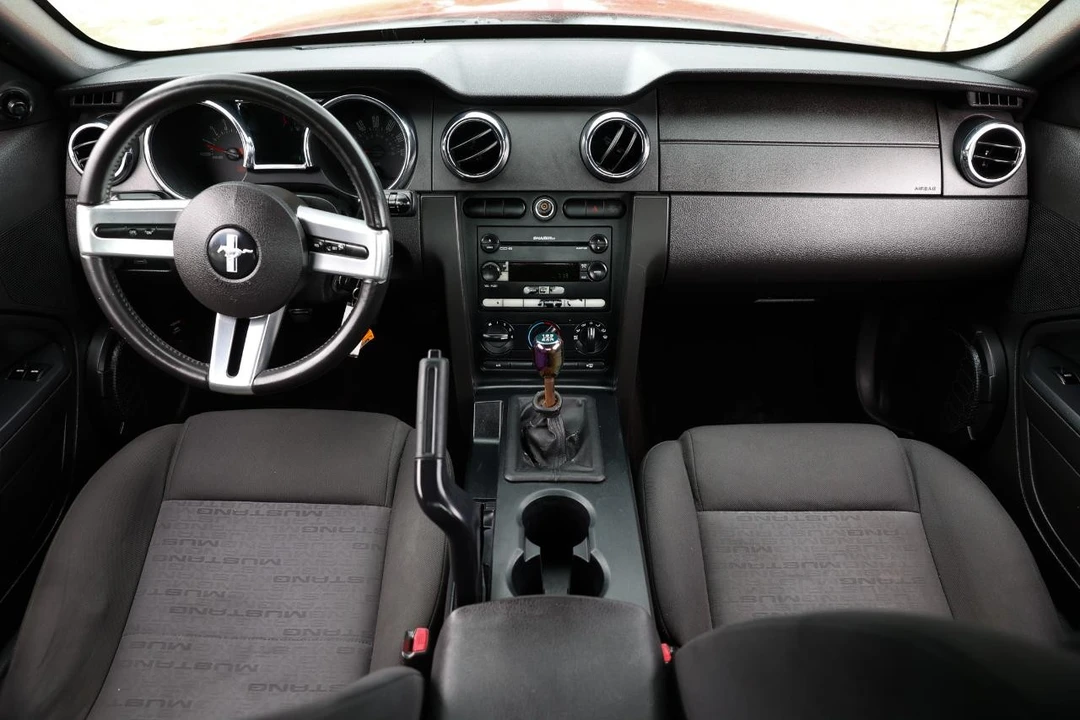 2005 Ford S197 Mustang - Image 2 of 31