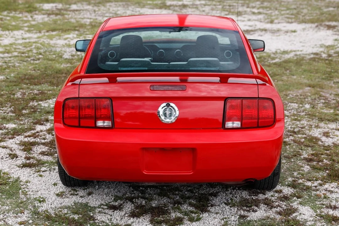 2005 Ford S197 Mustang - Image 9 of 31