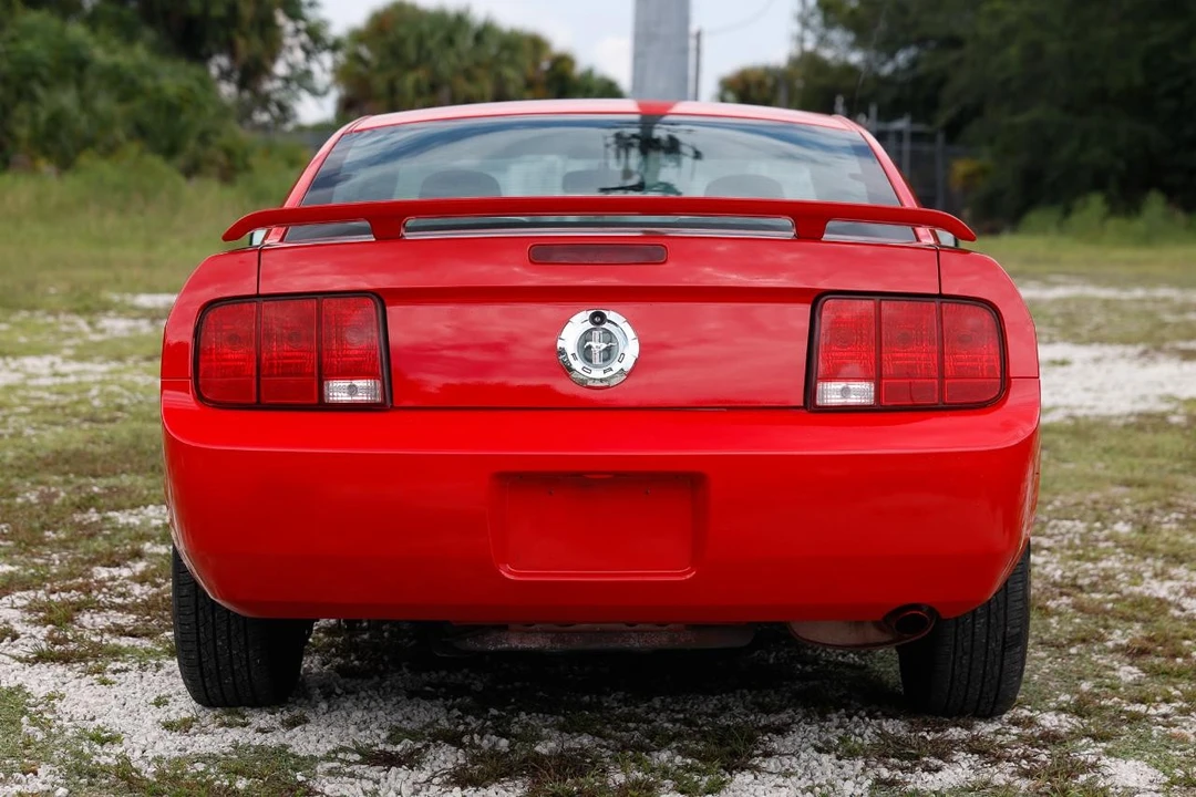 2005 Ford S197 Mustang - Image 7 of 31