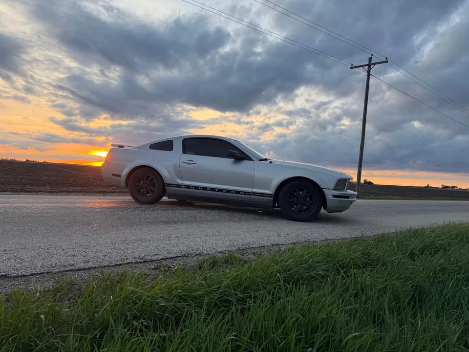 2005 Ford S197 Mustang - Image 2 of 14