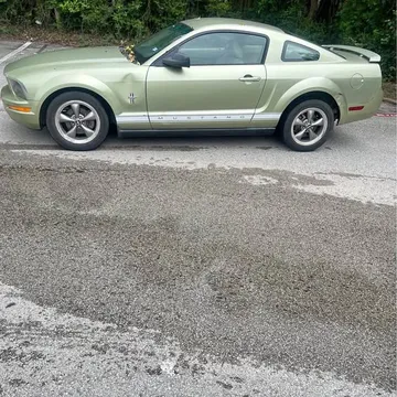2005 Ford Mustang Premium Coupe 2D
