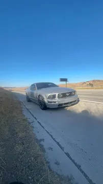 2005 Ford Mustang Premium Coupe 2D