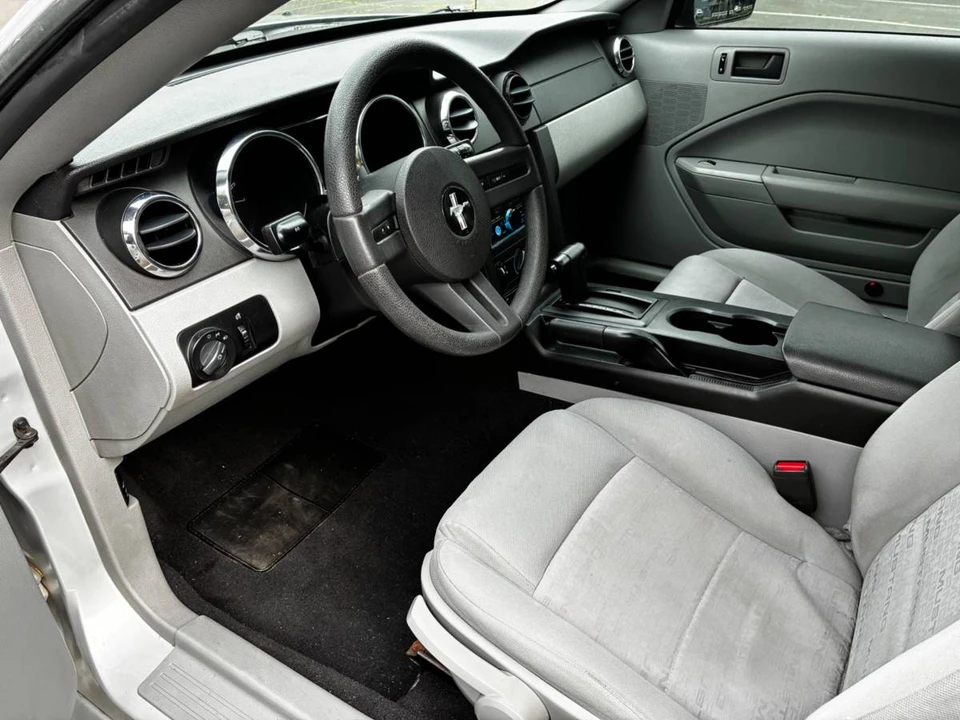 2005 Ford S197 Mustang - Image 12 of 24