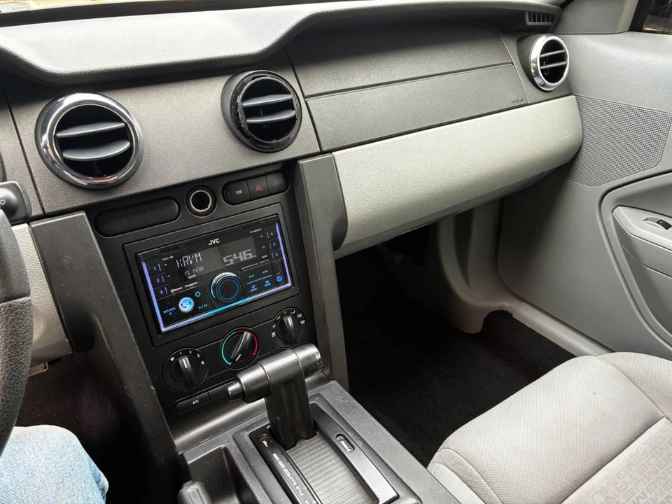 2005 Ford S197 Mustang - Image 18 of 24
