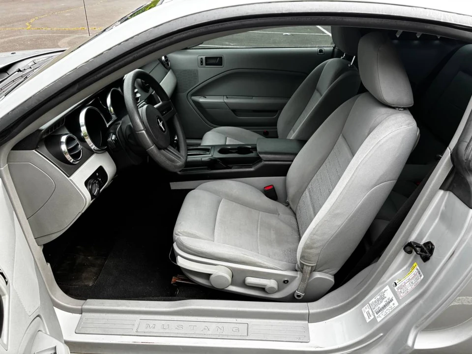 2005 Ford S197 Mustang - Image 8 of 20