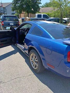 2005 Ford Mustang Premium