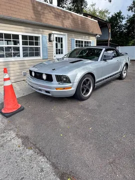 2005 Ford Mustang Premium