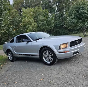 2005 Ford Mustang Premium