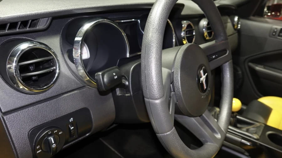 2005 Ford S197 Mustang - Image 4 of 27