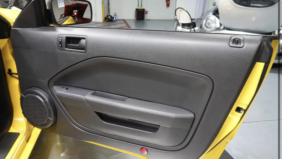 2005 Ford S197 Mustang - Image 15 of 27
