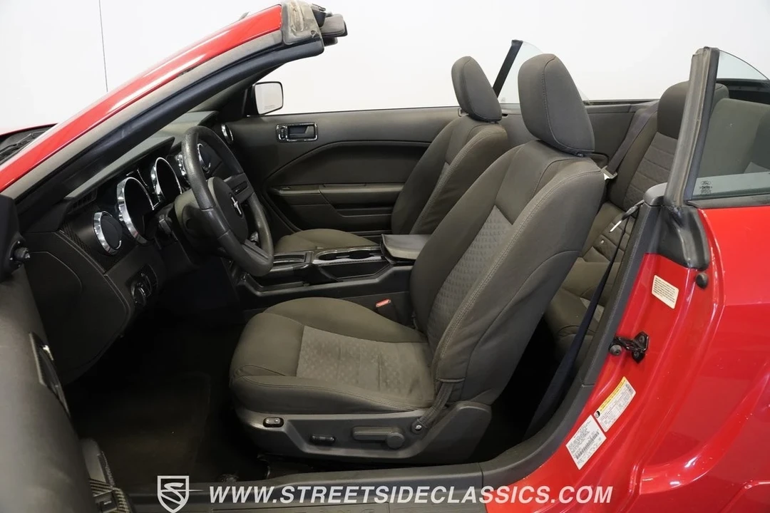 2005 Ford S197 Mustang - Image 4 of 12