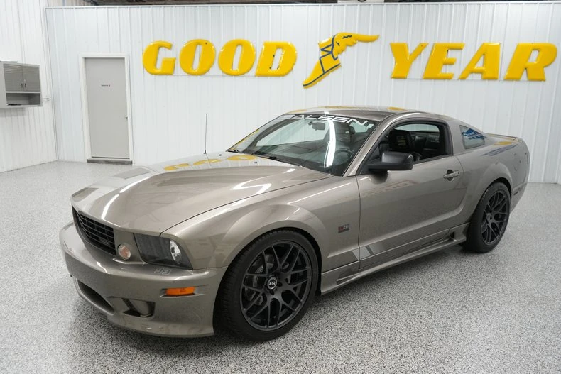 2005 Ford S197 Mustang - Image 4 of 31