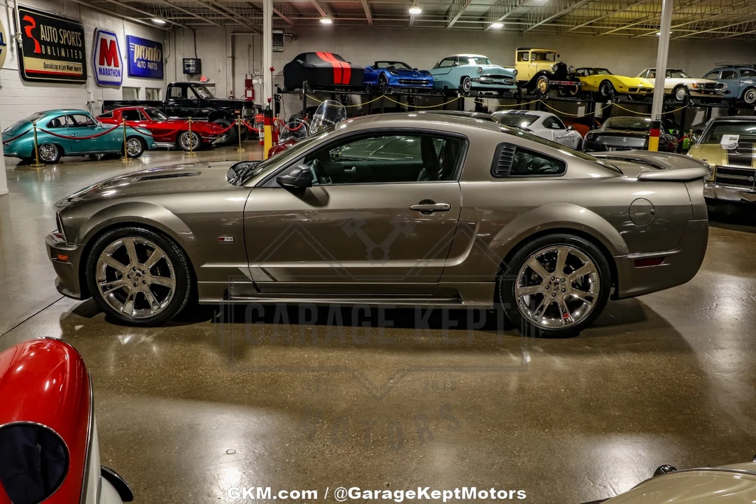 2005 Ford S197 Mustang - Image 11 of 12