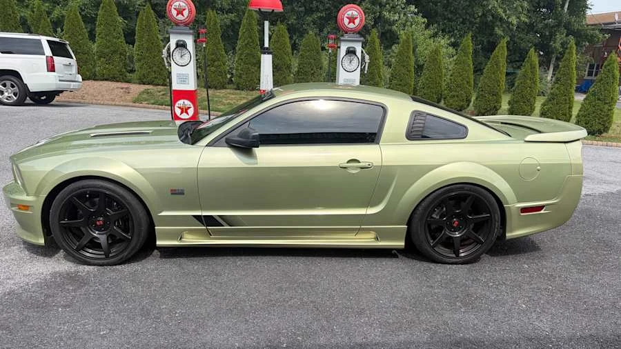 2005 Ford S197 Mustang - Image 2 of 17