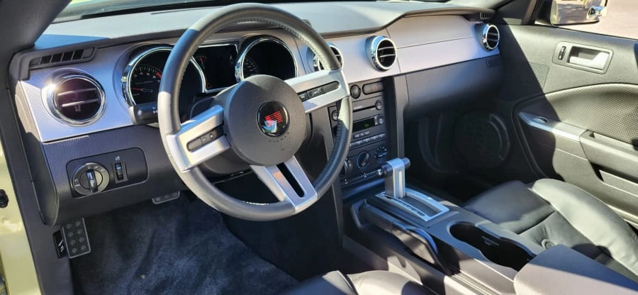 2005 Ford S197 Mustang - Image 14 of 26