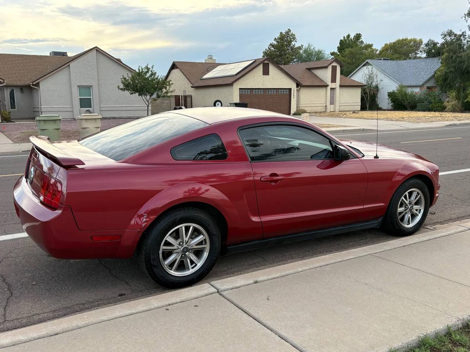 2005 Ford S197 Mustang - Image 3 of 12