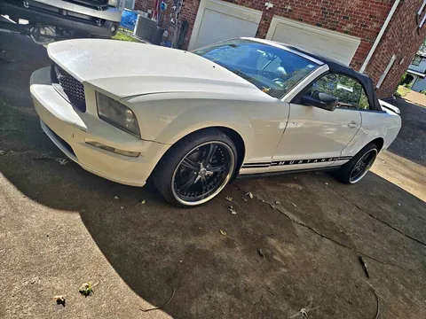 2005 Ford Mustang V6 Convertible