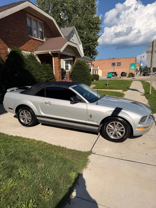 2005 Ford S197 Mustang - Image 2 of 12