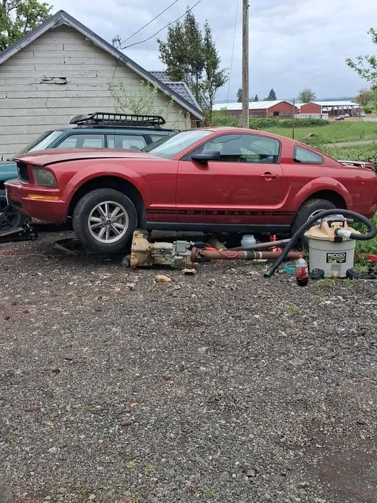 2005 Ford S197 Mustang - Image 2 of 10