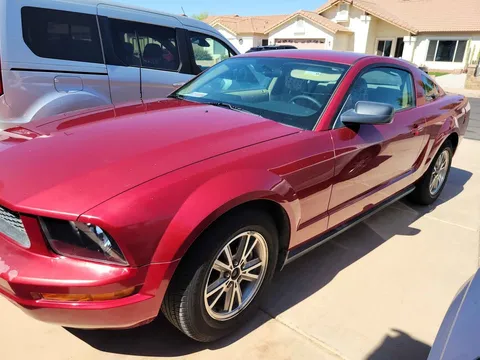 2005 Ford Mustang V6 Coupe