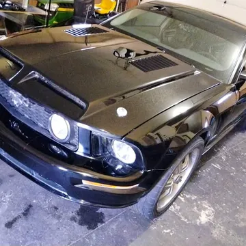 2005 Ford Mustang V6 Coupe