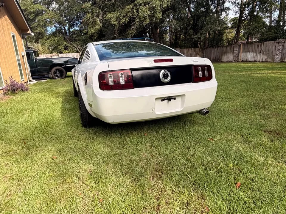 2005 Ford S197 Mustang - Image 2 of 10