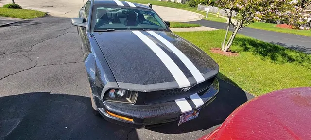 2005 Ford Mustang V6 Coupe 2D