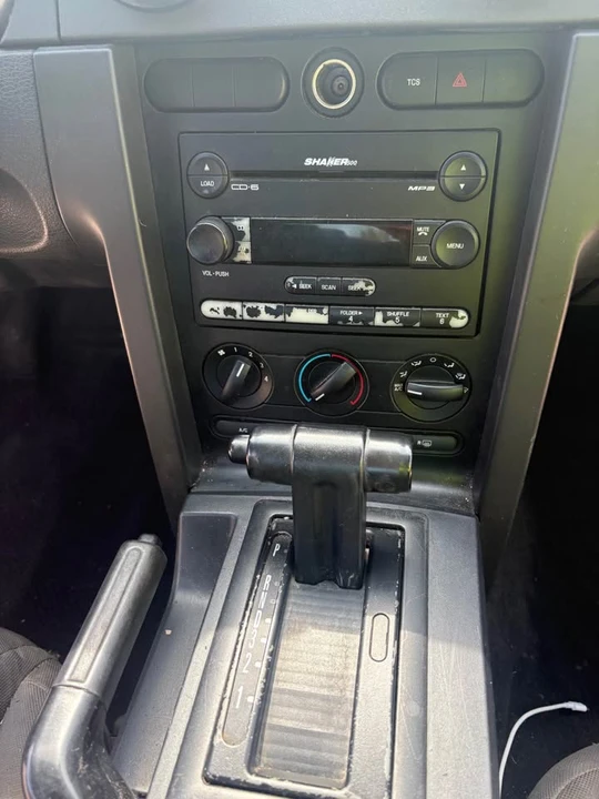 2005 Ford S197 Mustang - Image 13 of 15