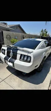 2005 Ford Mustang V6 Coupe 2D