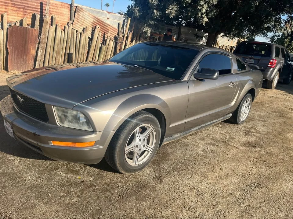 2005 Ford S197 Mustang - Image 2 of 9